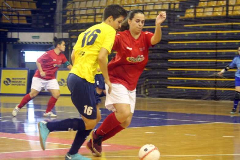 Fase del partido disputado este sábado en el Centro Insular de Deportes (Foto TA)